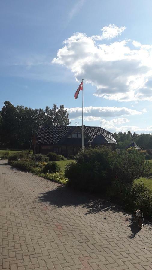Lielkaibeni Hotel Вецпиебалга Екстериор снимка
